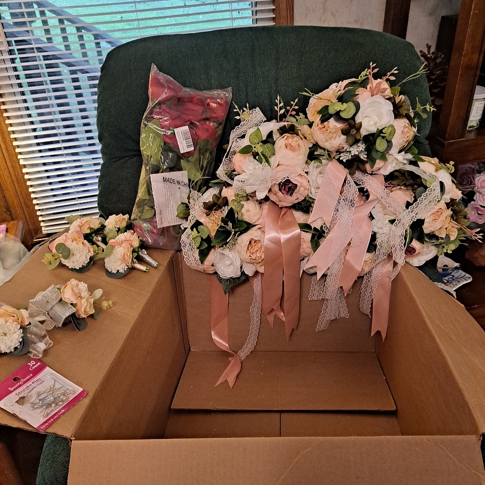 Wedding Box of Artificial flower bouquets, boutners, wrist corsages, roses, NEW!